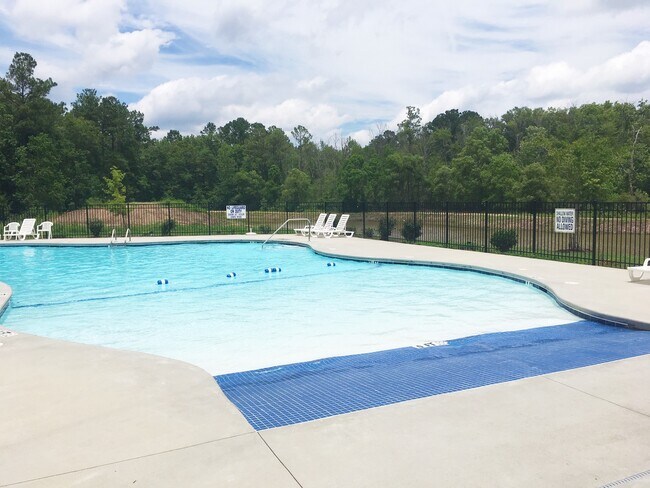 Building Photo - 525 Lateleaf Dr