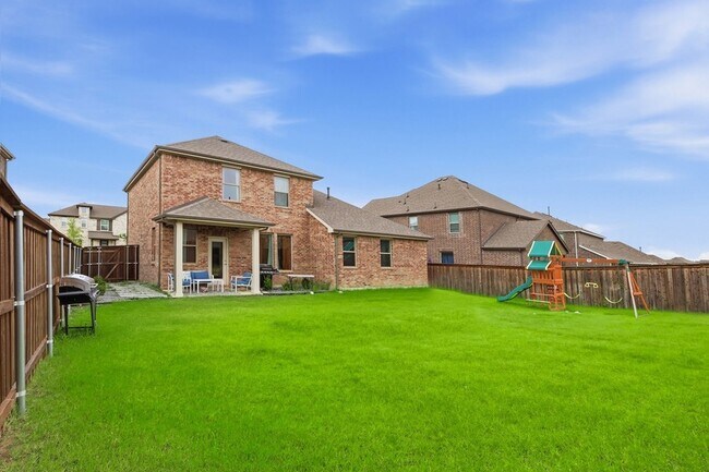Building Photo - 1728 Pegasus Dr