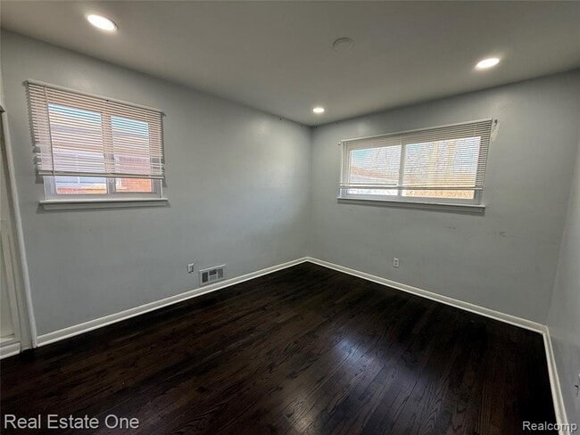 Building Photo - 8064 Whitefield St