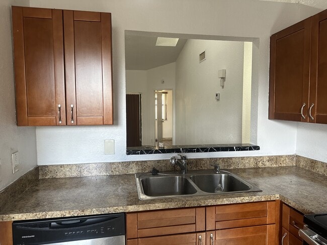 Building Photo - 2541 NW 56th Ave