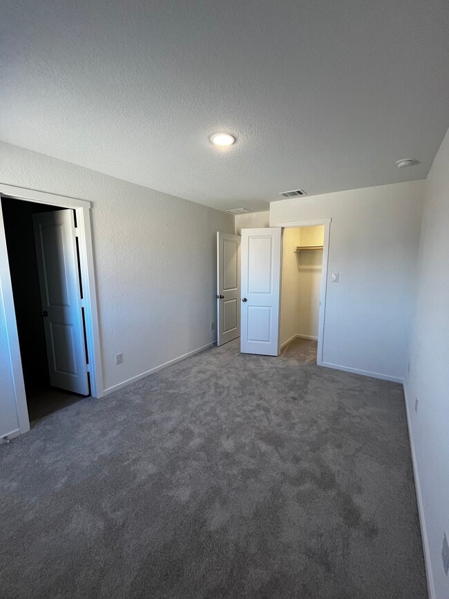 Building Photo - 6730 Chert Chase