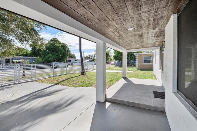 Building Photo - 11730 NW 3rd Ave