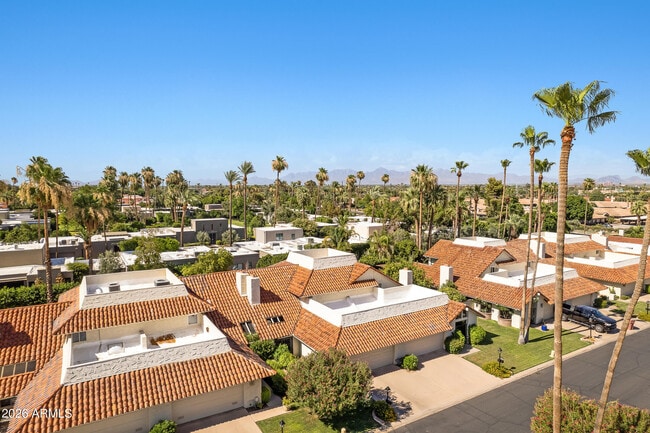 Building Photo - 7118 E Buena Terra Way