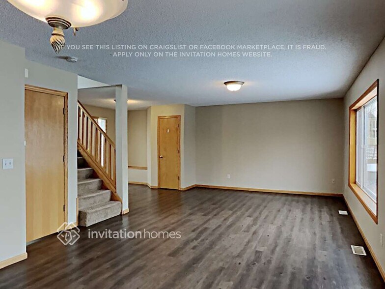 Building Photo - 1311 Creekside Dr