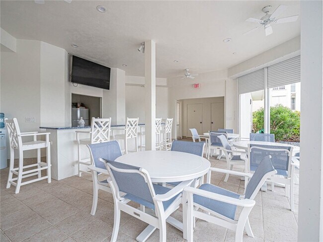 Building Photo - 5670 Jimmy Buffett Mem Hwy