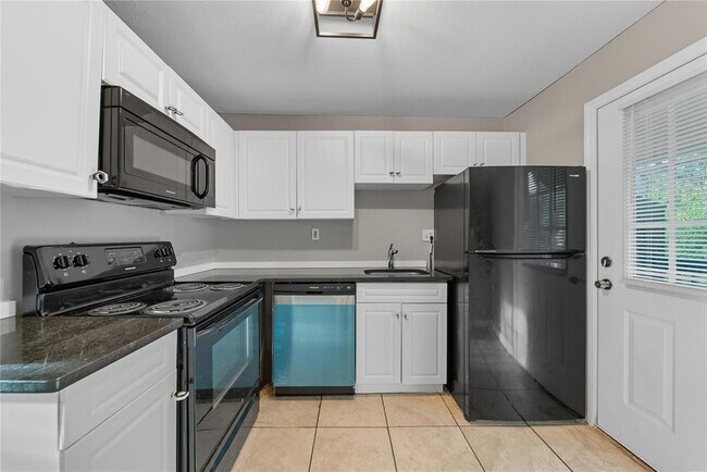 Building Photo - 12401 Oak Cedar Pl