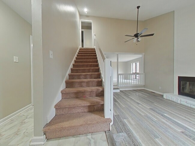 Building Photo - 6449 Kelmscot Ct