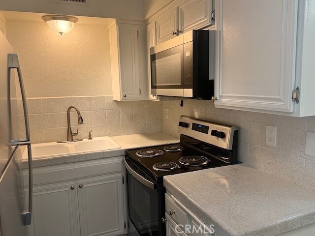 Building Photo - 45303 Sunset Ln