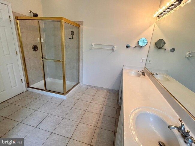 Building Photo - 308 Trotter Farm Dr