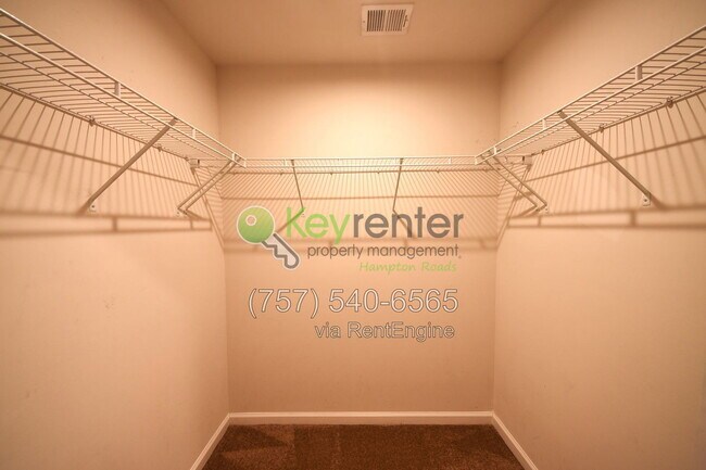 Building Photo - 49 Manilla Cir