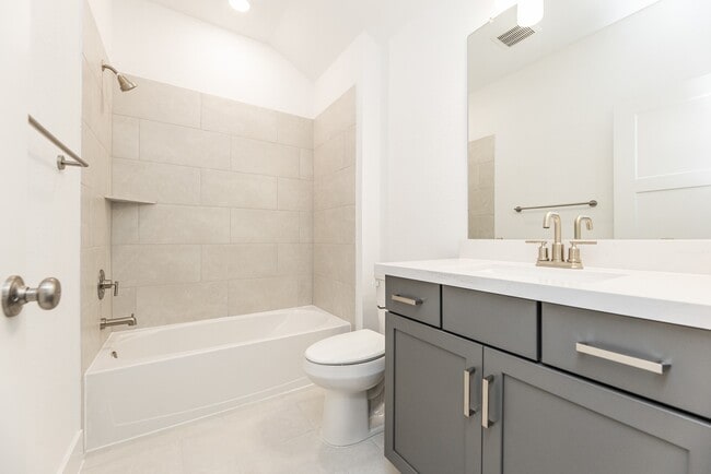 Building Photo - 7819 Cattail Shallows Ln