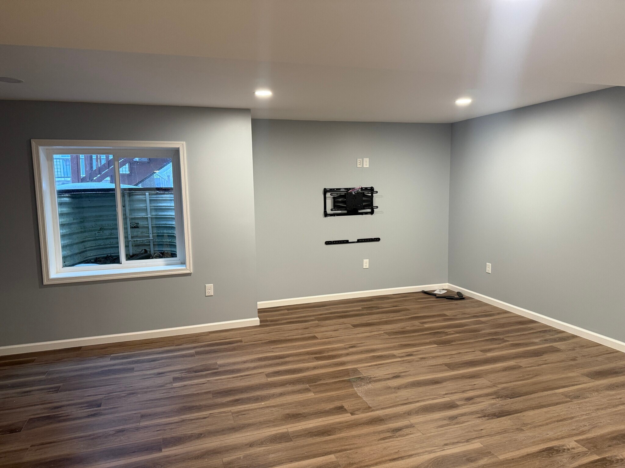 Basement With TV Mount - 5263 Blue Sky Dr