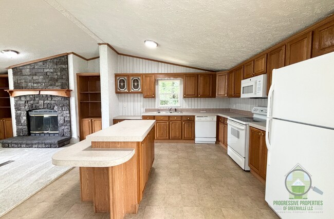 Building Photo - 68 Honeysuckle Dr