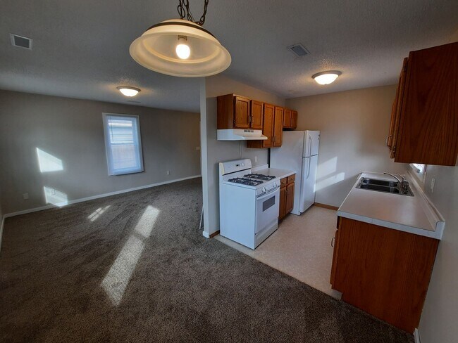 Building Photo - Pet Friendly, no weight/breed restrictions! Detached Garage!