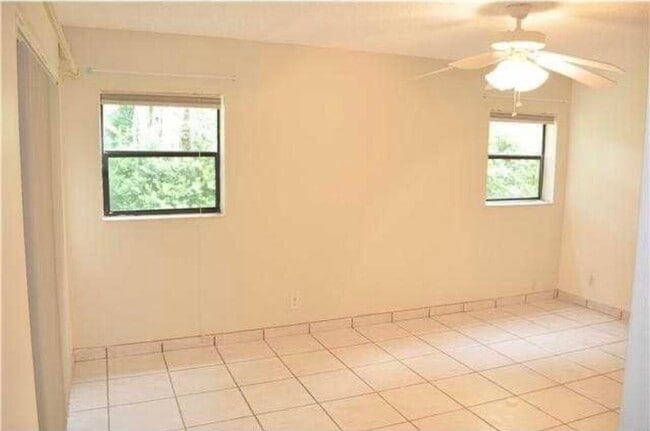 Building Photo - 4409 NW 22nd Rd