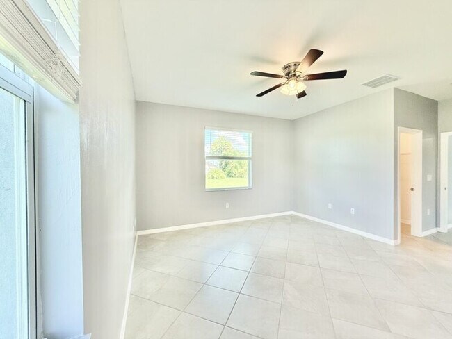 Building Photo - 16304 Quesa Dr