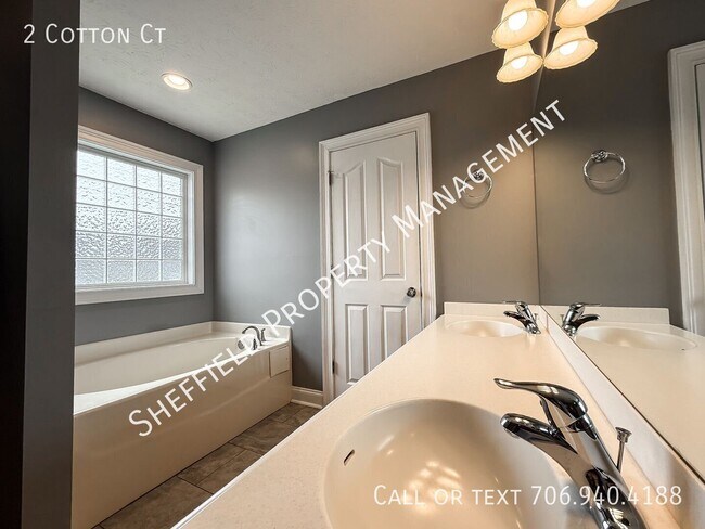 Building Photo - 2 Cotton Ct