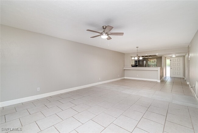 Building Photo - 135 Cypress Way E