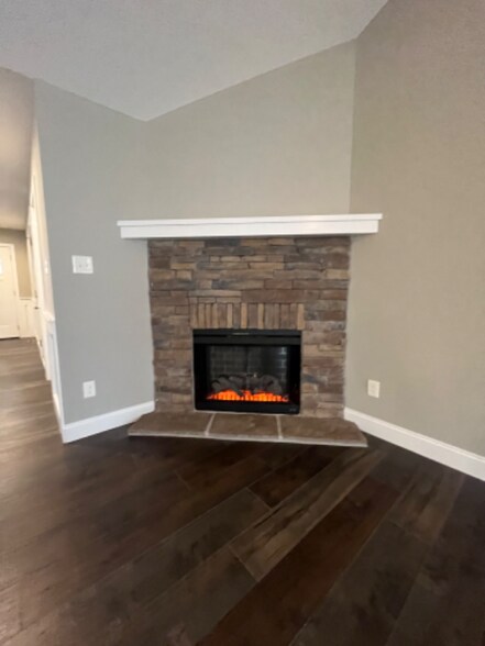 Building Photo - 3626 Meredith Lynn Wy