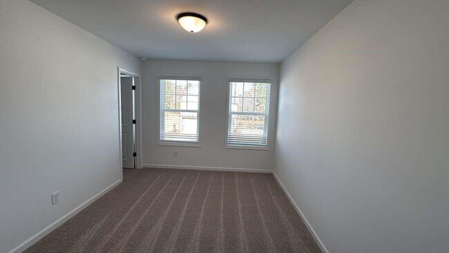 Building Photo - 362 Silverleaf Trl