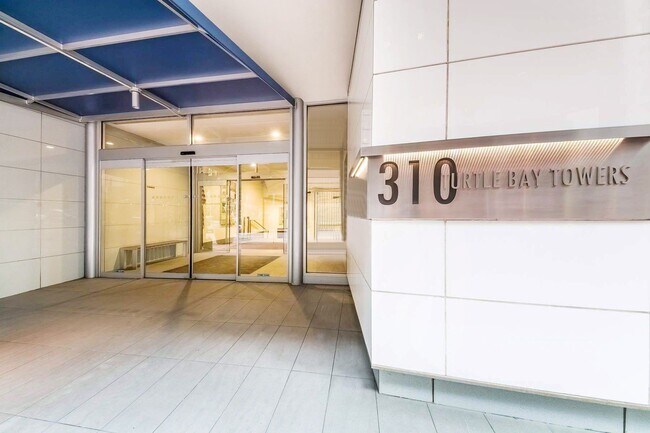 Building Photo - 310 E 46th St