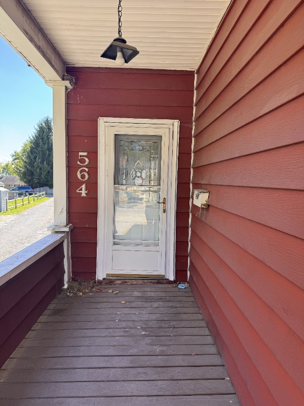 Building Photo - 564 Eastern Ave