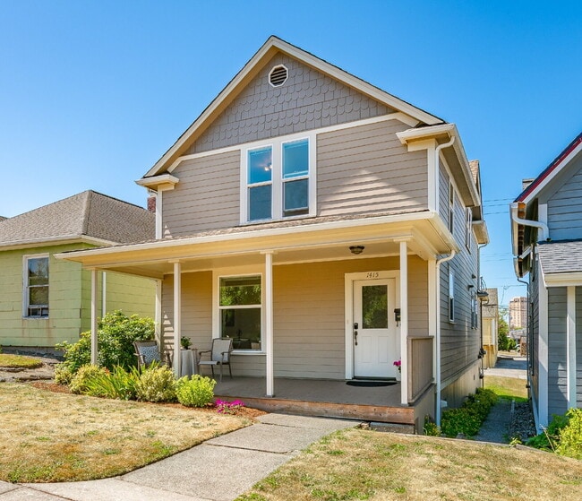 Primary Photo - Charming, Spacious 5-Bedroom Home in York ...