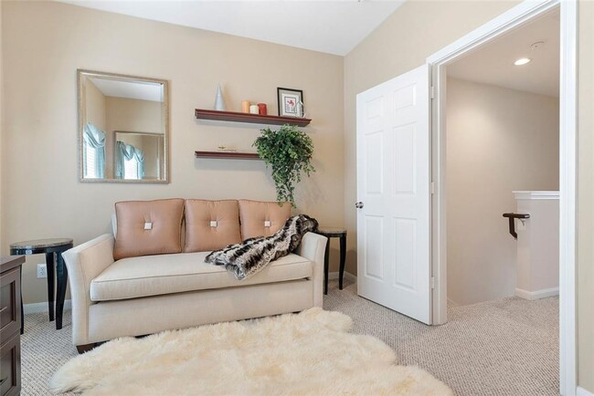 Building Photo - This Condo is The Perfect Blend of Comfort...
