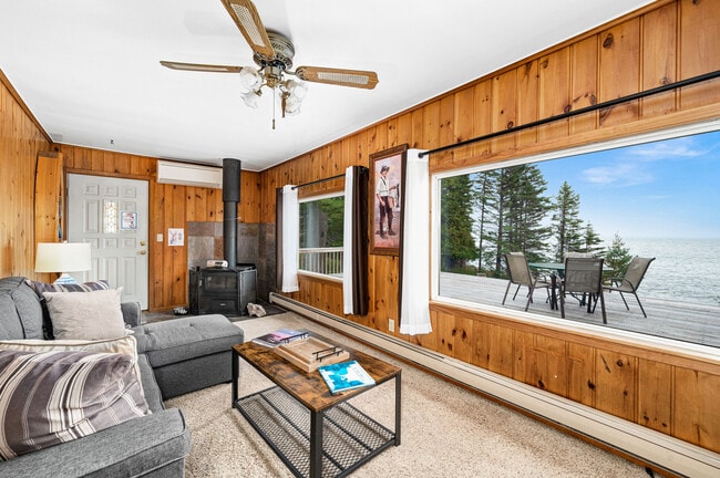 Building Photo - 278 Scenic Dr FURNISHED 4 BR On Lk