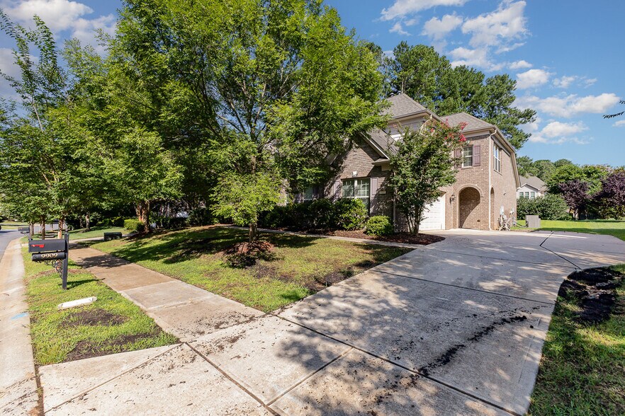 Building Photo - 9909 Woodland Watch Ct