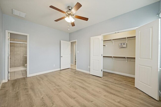 Building Photo - 138 Wainscot Oak Wy