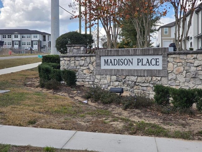 Building Photo - 936 Grandin St