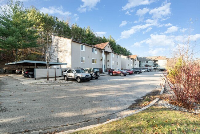 Building Photo - Spacious Dream Apartment — Right Where You...