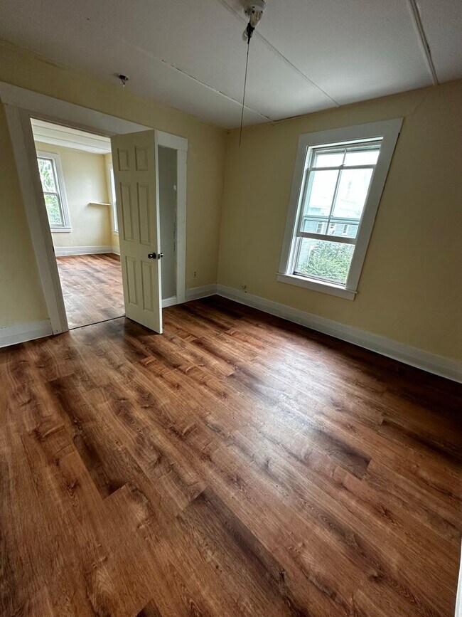 Building Photo - 26-28 Monroe Street