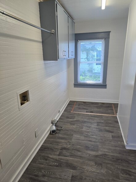 Building Photo - 3401 Hamilton Pl