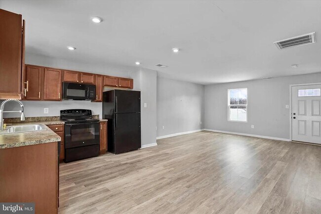 Building Photo - 125 Ceritos Trl