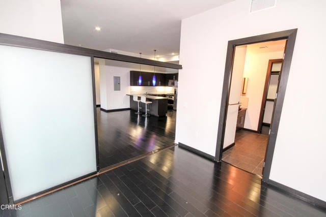 Building Photo - 655 S Hope St