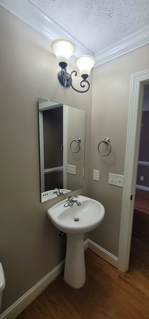 Building Photo - Beautiful Two-Story Home located in Asheford- Close to Fort Bragg & Minutes from Shopping/Restaur...