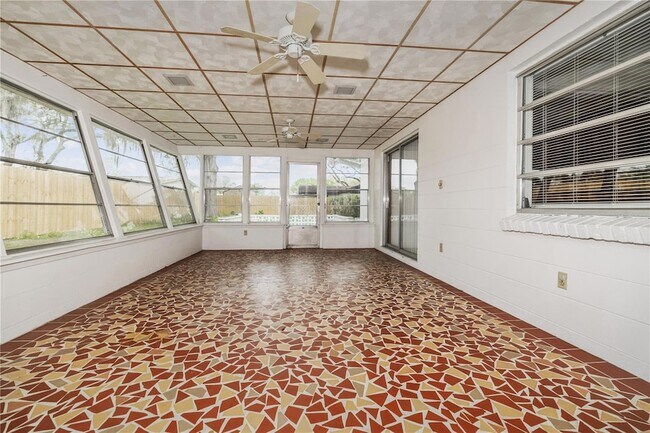 Building Photo - 12902 Forest Hills Dr