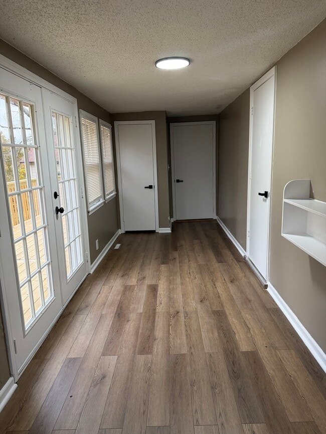 Building Photo - Move in Special - 3bed 2 bath in KCK off Turner and I-635