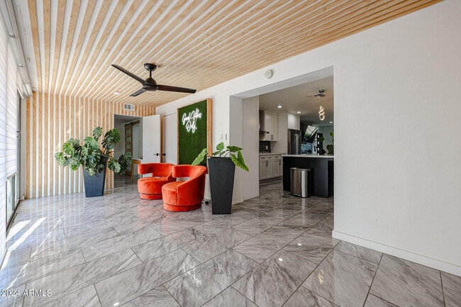 Building Photo - 3213 E Emile Zola Ave