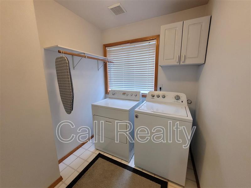 Building Photo - 4720 S Pender Ln