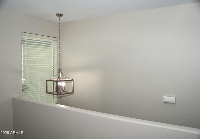 Building Photo - 964 S Almira Ave