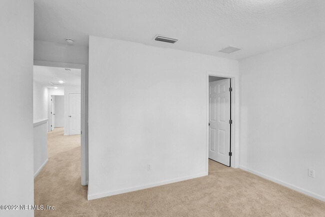 Building Photo - 90 Ridge Lake Rd