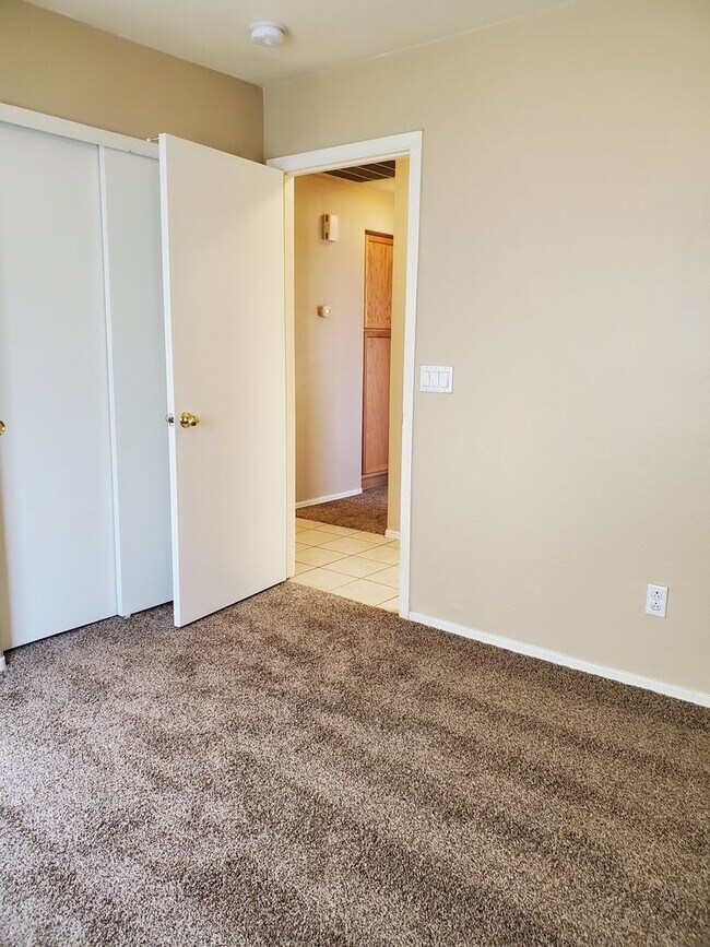 Building Photo - COMING SOON! 3 bedroom &2 bathroom House in Avondale!