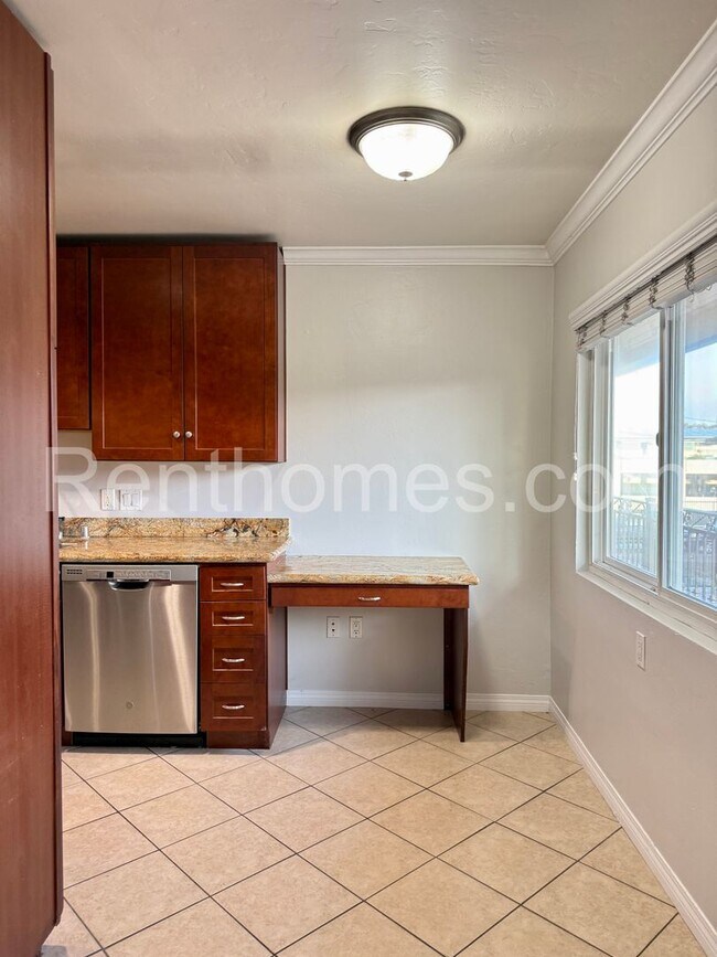 Building Photo - 4045 8th Ave