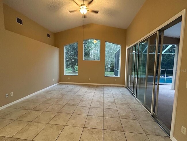 Building Photo - 129 Brittany Ln