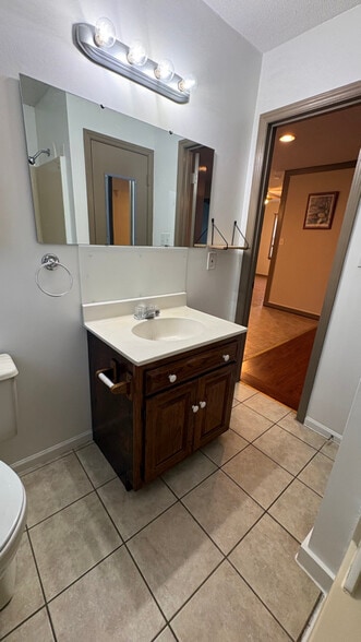 Building Photo - 203 W Washington Ave