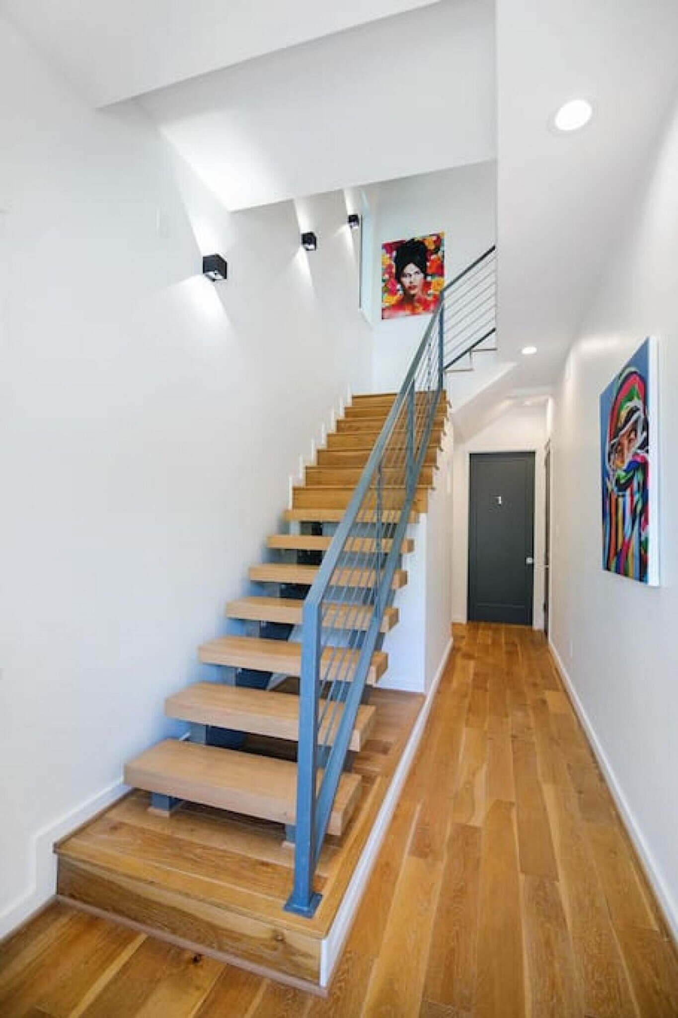 Building Photo - 600 Studemont St
