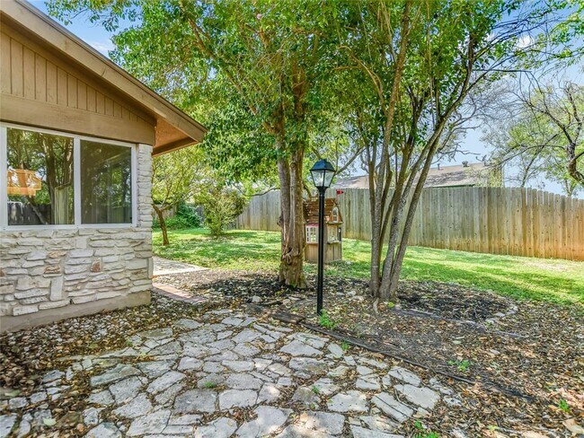 Building Photo - 7310 Inspiration Dr